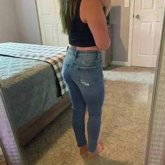 Distressed button fly jeans - Picture 3 of 4